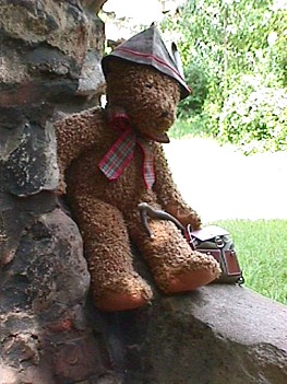 Toni klettert herum ...